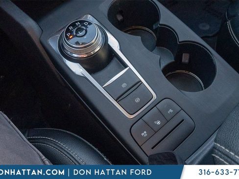 Used 2020 Ford Escape Titanium image 10