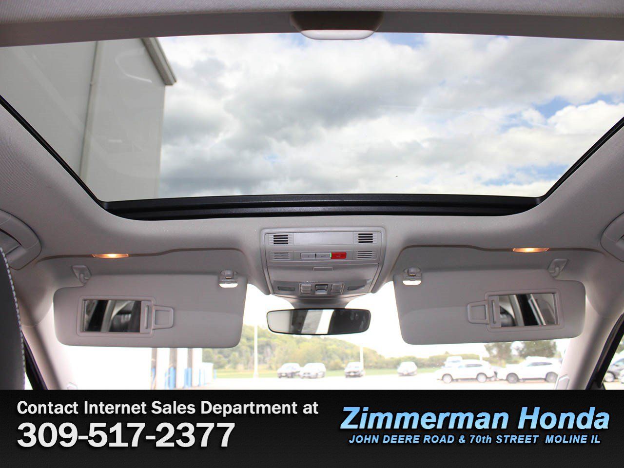 Used 2025 Volkswagen Jetta SE FWD image 8