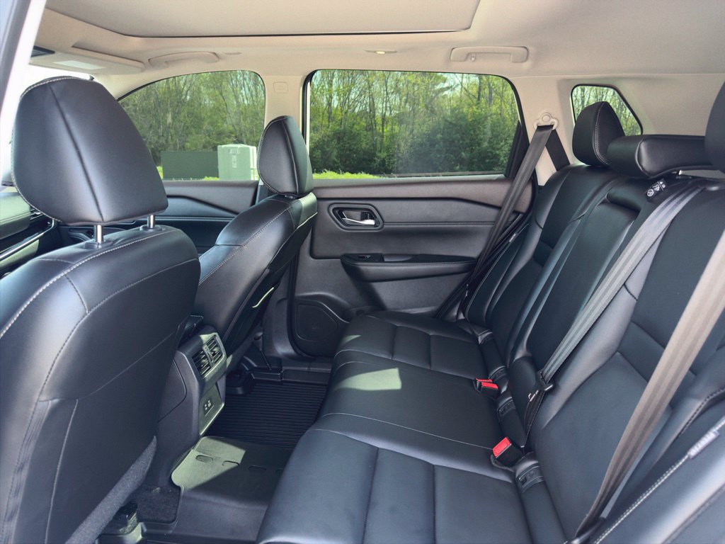 Used 2023 Nissan Rogue SL FWD image 24