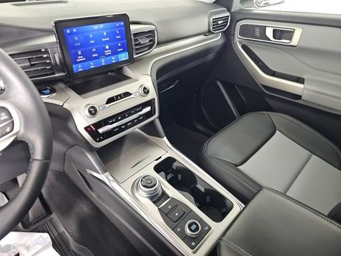 Used 2023 Ford Explorer XLT w/ Equipment Group 202A image 26