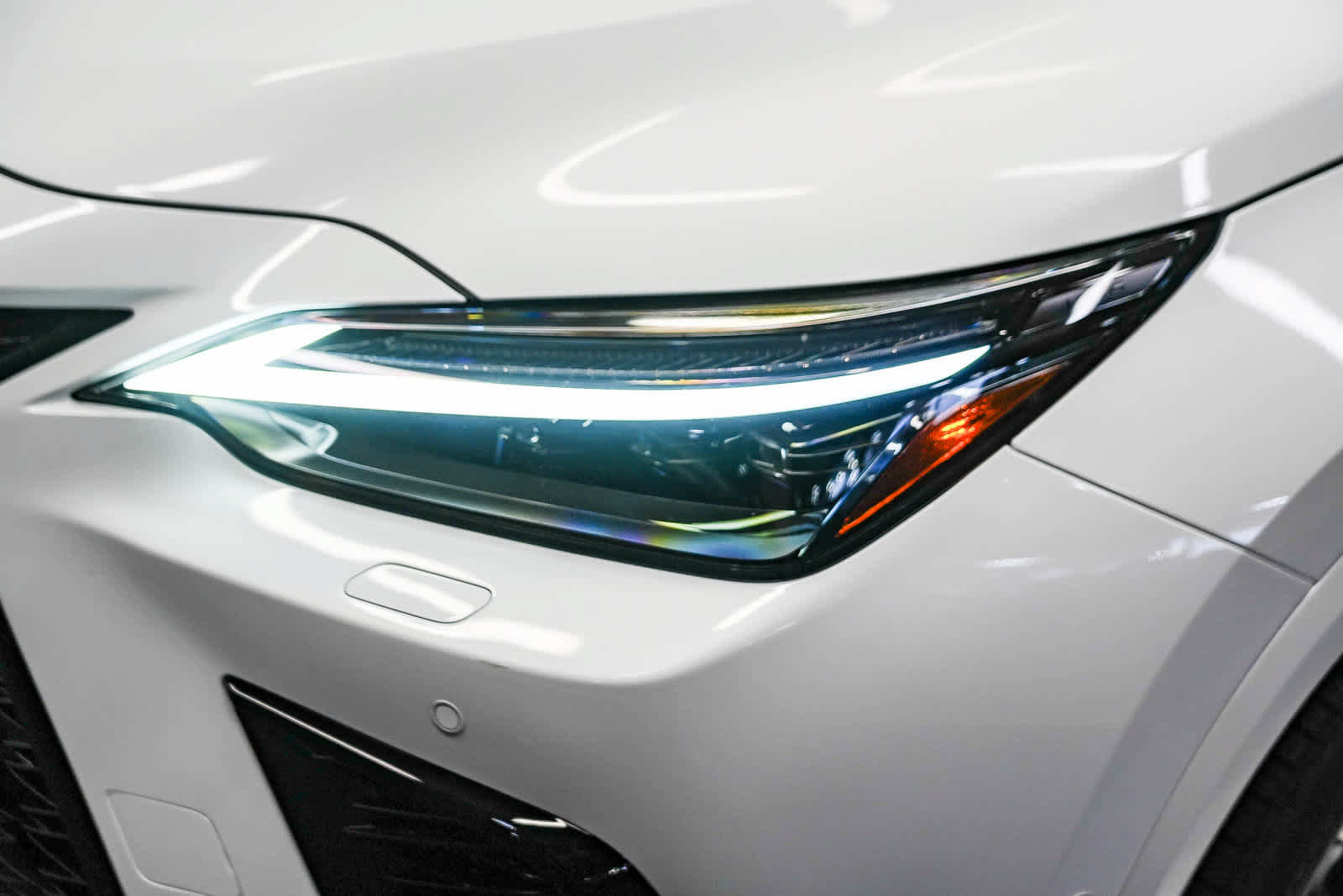 Used 2026 Lexus NX 450h+ F Sport AWD/4WD image 7