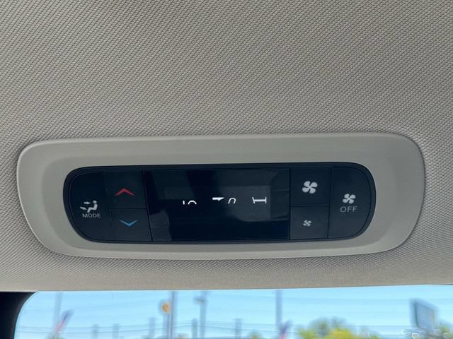 Used 2023 Chrysler Voyager LX FWD image 19