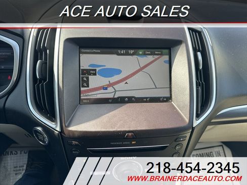 Used 2015 Ford Edge Titanium w/ Technology Package image 11