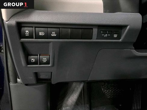 Used 2023 Toyota Sienna XLE w/ XLE Plus Package AWD/4WD image 35