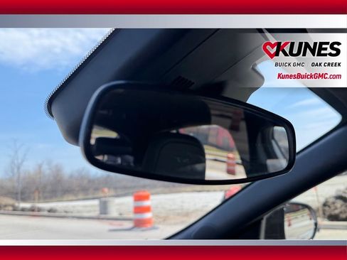 Used 2025 Buick Envista Sport Touring w/ Convenience II Package image 24