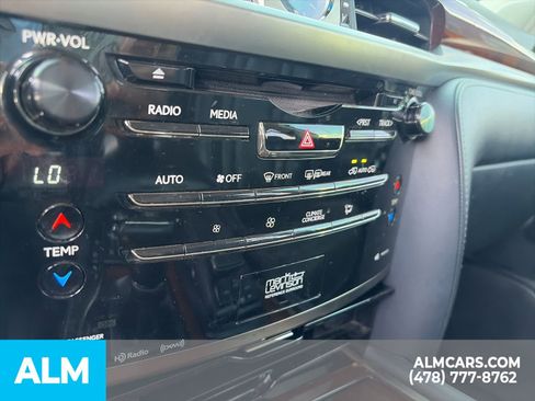 Used 2018 Lexus LX 570 4WD w/ Luxury Package image 6