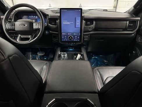 Used 2024 Ford Expedition Max Limited AWD/4WD image 22