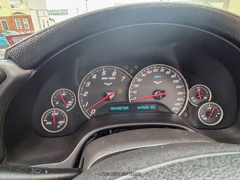 Used 2006 Chevrolet Corvette Convertible w/ Preferred Equipment Group RWD image 39