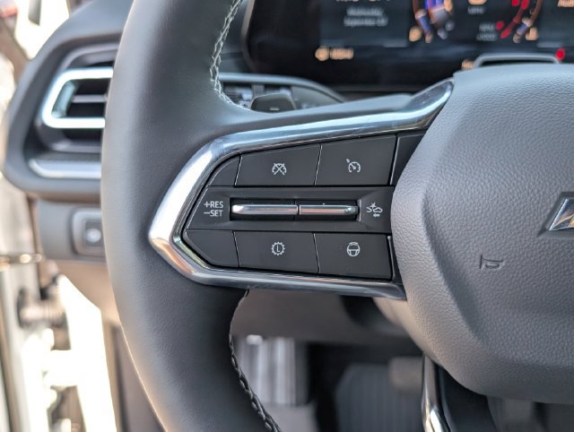 New 2027 Chevrolet Traverse LT w/ Enhanced Driving Package FWD image 17