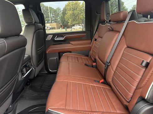 New 2026 GMC Sierra 2500 Denali Ultimate w/ LPO, Black Badging Package AWD/4WD image 6