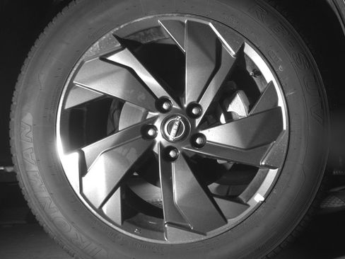 Used 2025 Nissan Rogue SV FWD image 13