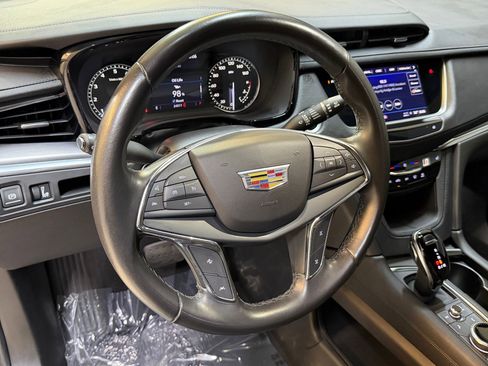 Certified 2023 Cadillac XT5 Luxury image 4