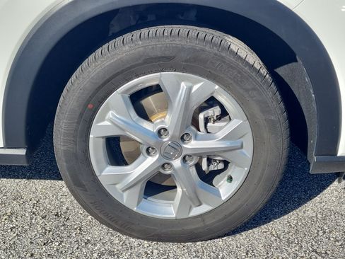 Used 2024 Honda HR-V LX image 9