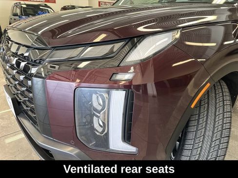 Used 2023 Hyundai Palisade Limited AWD/4WD image 18