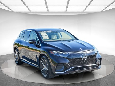Certified 2023 Mercedes-Benz EQS 580 4MATIC SUV image 5