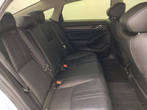 Used 2021 Honda Accord Touring image 19