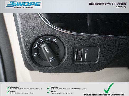 Used 2019 Dodge Grand Caravan SXT image 16