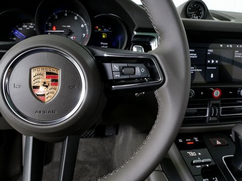 New 2026 Porsche Macan image 11