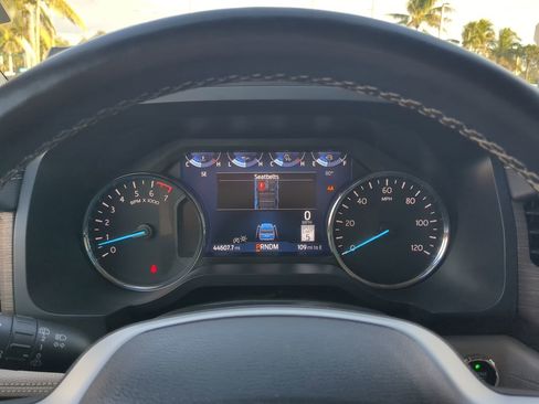 Used 2024 Ford Expedition Limited image 29