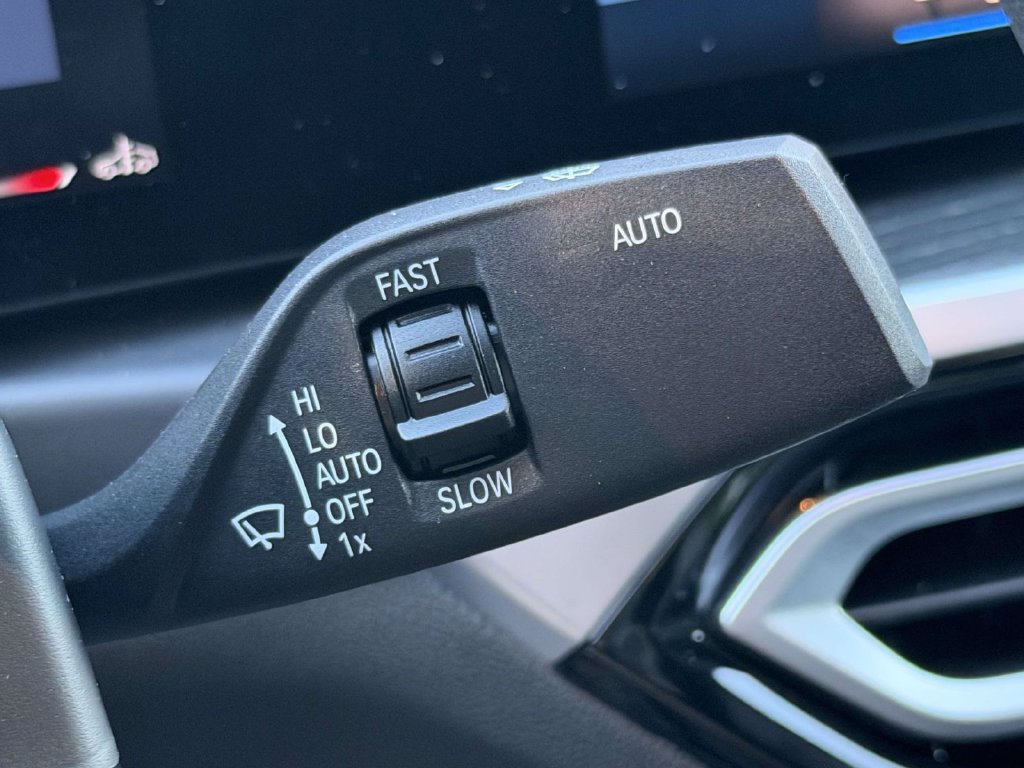 Used 2024 BMW 330i xDrive Sedan AWD/4WD image 26