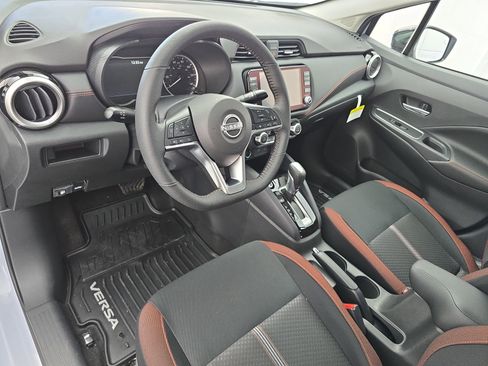 New 2025 Nissan Versa SR w/ Trunk Package image 15