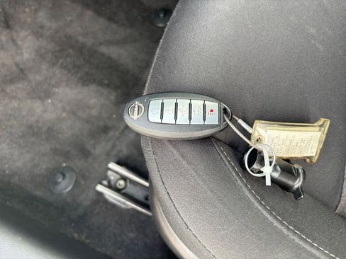 Used 2025 Nissan Altima 2.5 SV FWD image 25