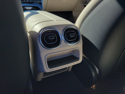 Used 2023 Mercedes-Benz C 300 Sedan image 14