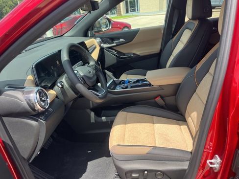 New 2026 Chevrolet Equinox ACTIV w/ Convenience Package III image 16