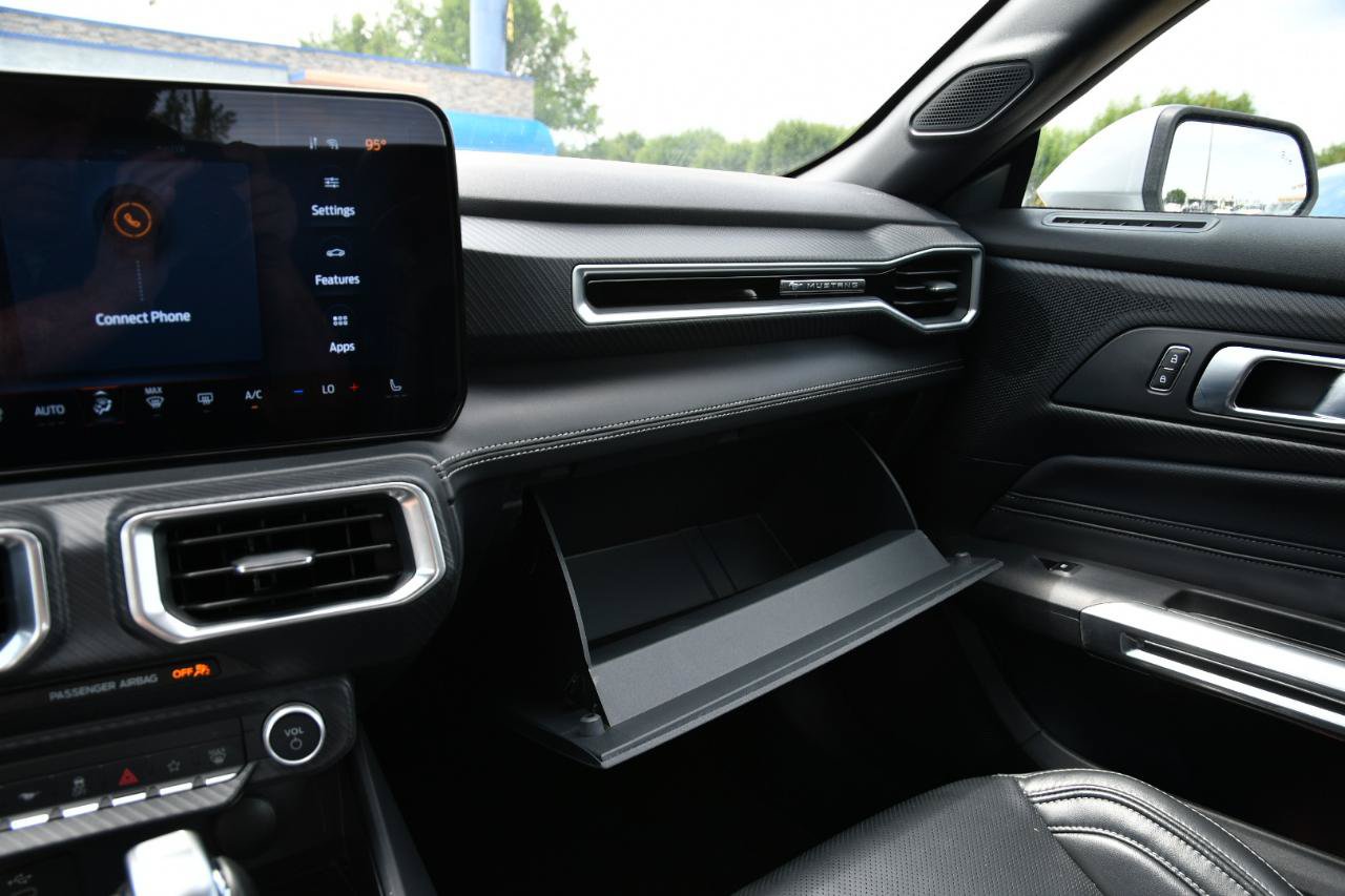Used 2025 Ford Mustang Premium RWD image 21