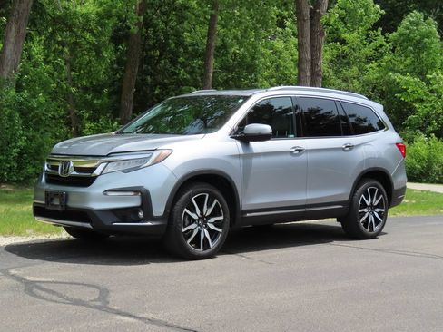 Used 2019 Honda Pilot Touring image 7