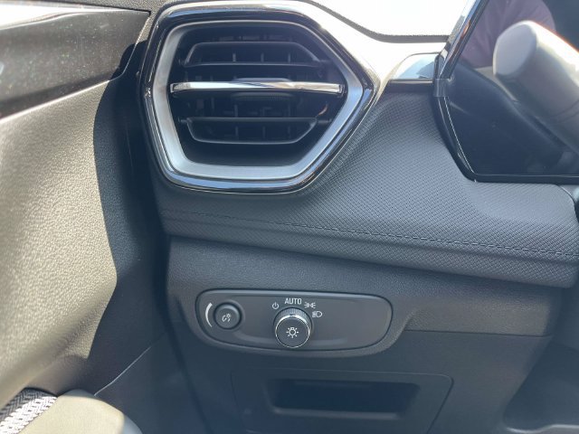 New 2026 Chevrolet TrailBlazer LT FWD image 16