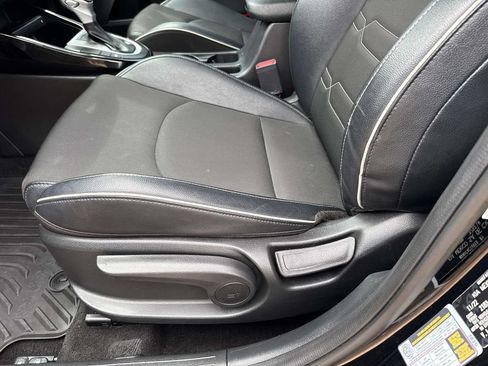 Used 2023 Kia Forte GT-Line w/ GT-Line Premium Package FWD image 17
