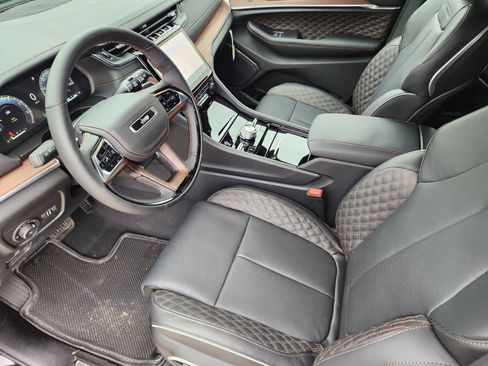 New 2025 Jeep Grand Cherokee L Summit w/ Obsidian Package image 12