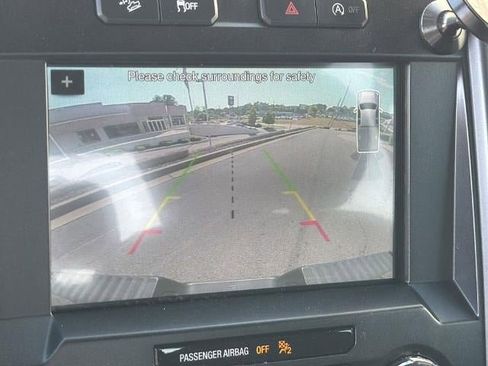 Used 2018 Ford F150 XLT w/ Equipment Group 302A Luxury AWD/4WD image 19