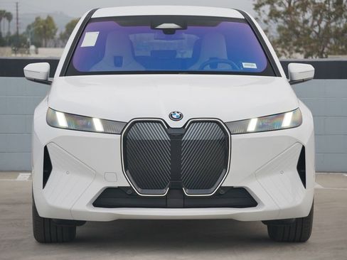 New 2026 BMW iX xDrive45 w/ Premium Package image 2