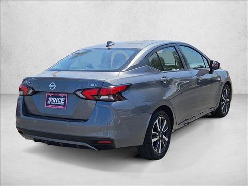 Used 2021 Nissan Versa SV FWD image 5