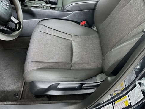 Used 2025 Honda Accord LX image 17