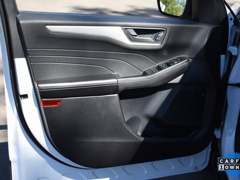 Used 2022 Ford Escape SE w/ Cold Weather Package image 14