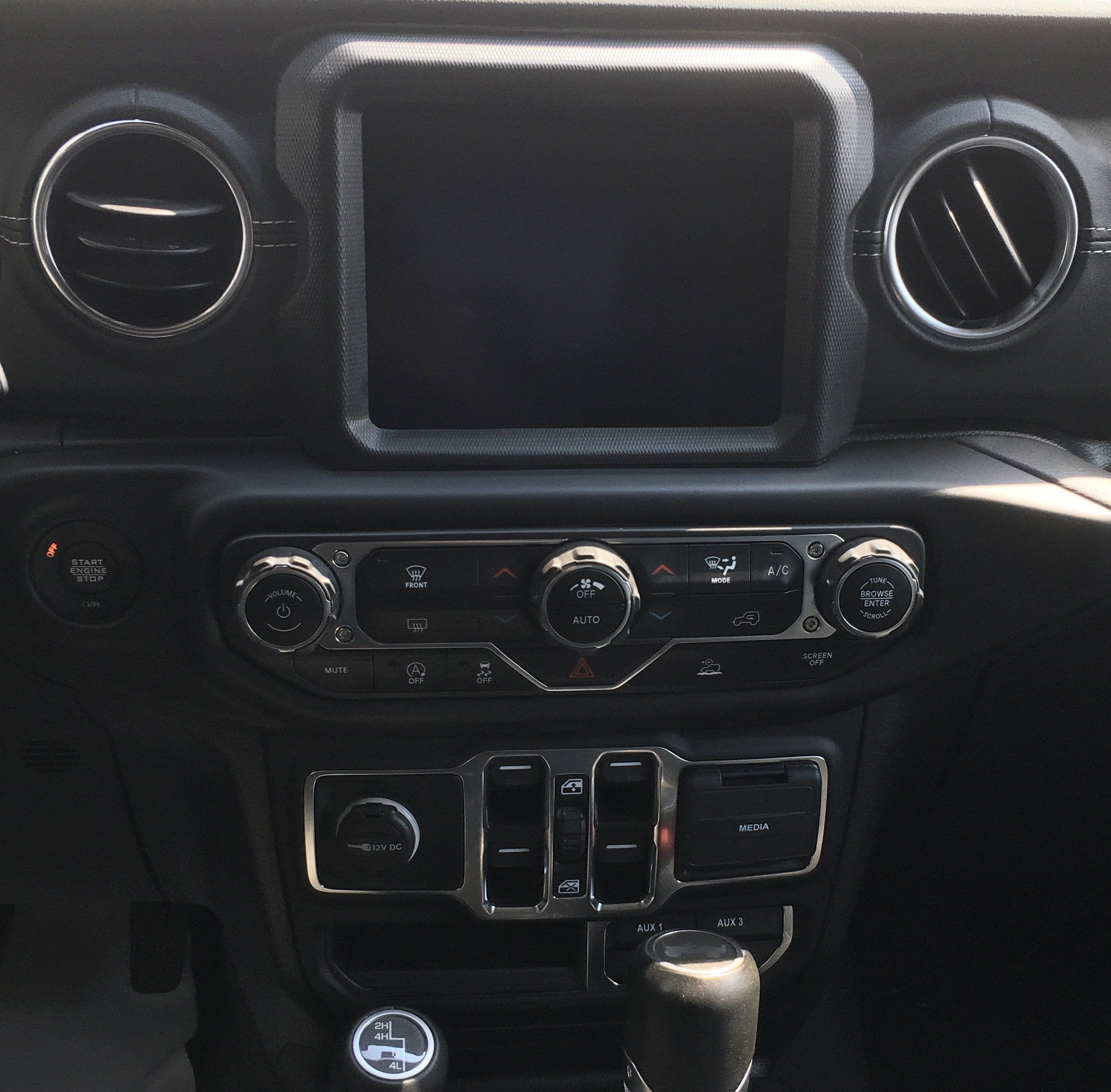 Used 2021 Jeep Wrangler Unlimited Sahara AWD/4WD image 11