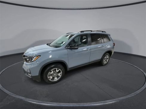 Used 2023 Honda Passport TrailSport image 4