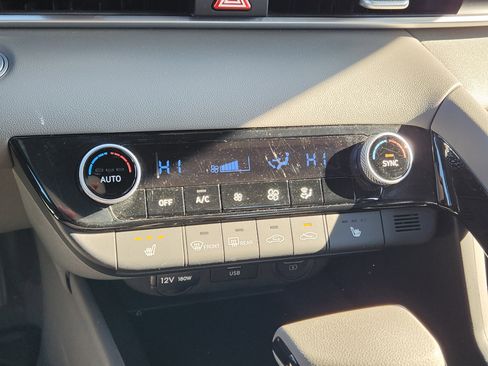 Certified 2023 Hyundai Elantra Blue image 21