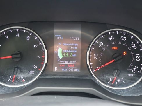 Used 2022 Toyota RAV4 XLE AWD/4WD image 8