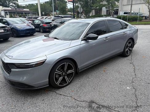Used 2023 Honda Accord Sport image 3