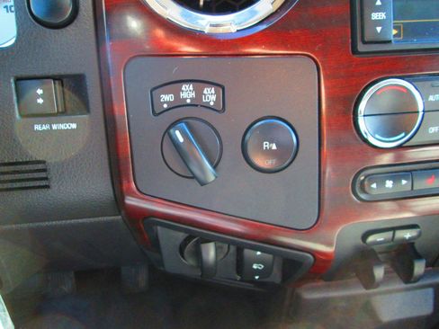 Used 2009 Ford F350 Lariat image 20