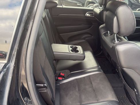 Used 2018 Jeep Grand Cherokee Altitude AWD/4WD image 14