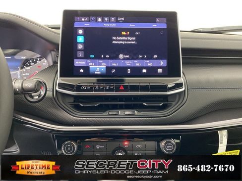 New 2026 Jeep Compass Latitude image 21