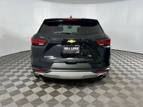 Used 2025 Chevrolet Blazer LT image 9