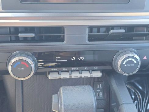 Certified 2025 Toyota 4Runner SR5 AWD/4WD image 29