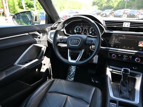 Used 2025 Audi Q3 2.0T Premium AWD/4WD image 12