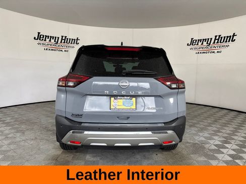 Used 2023 Nissan Rogue Platinum FWD image 7